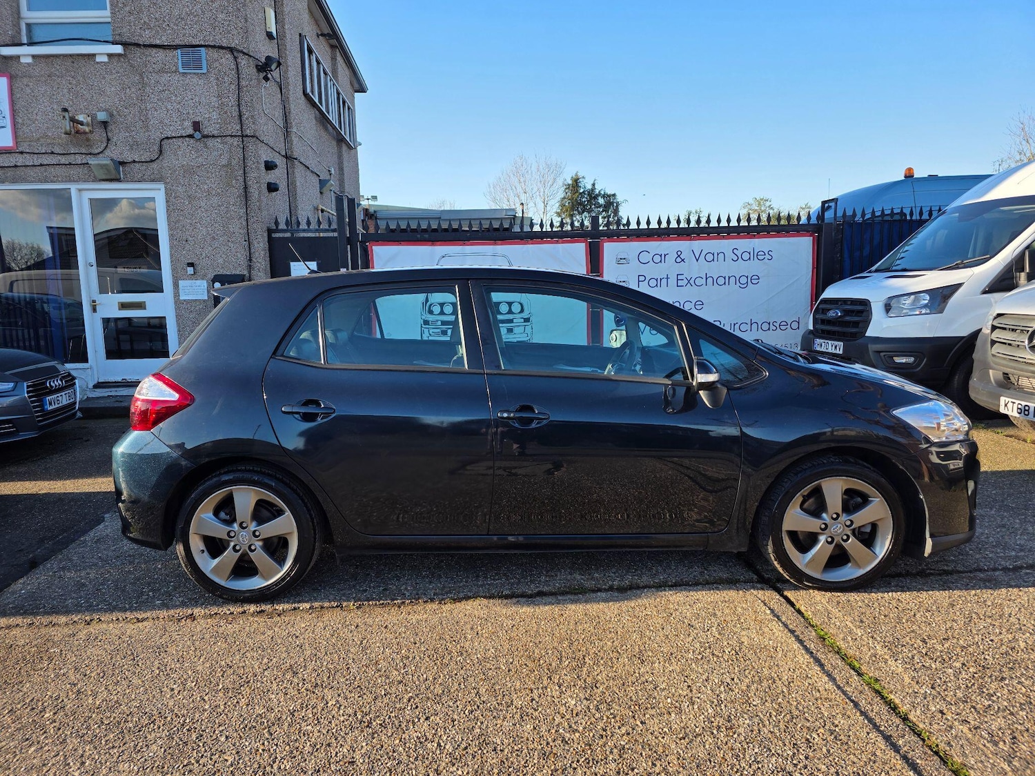 Used Toyota Auris 2012 for sale - 77468310: Photo 2