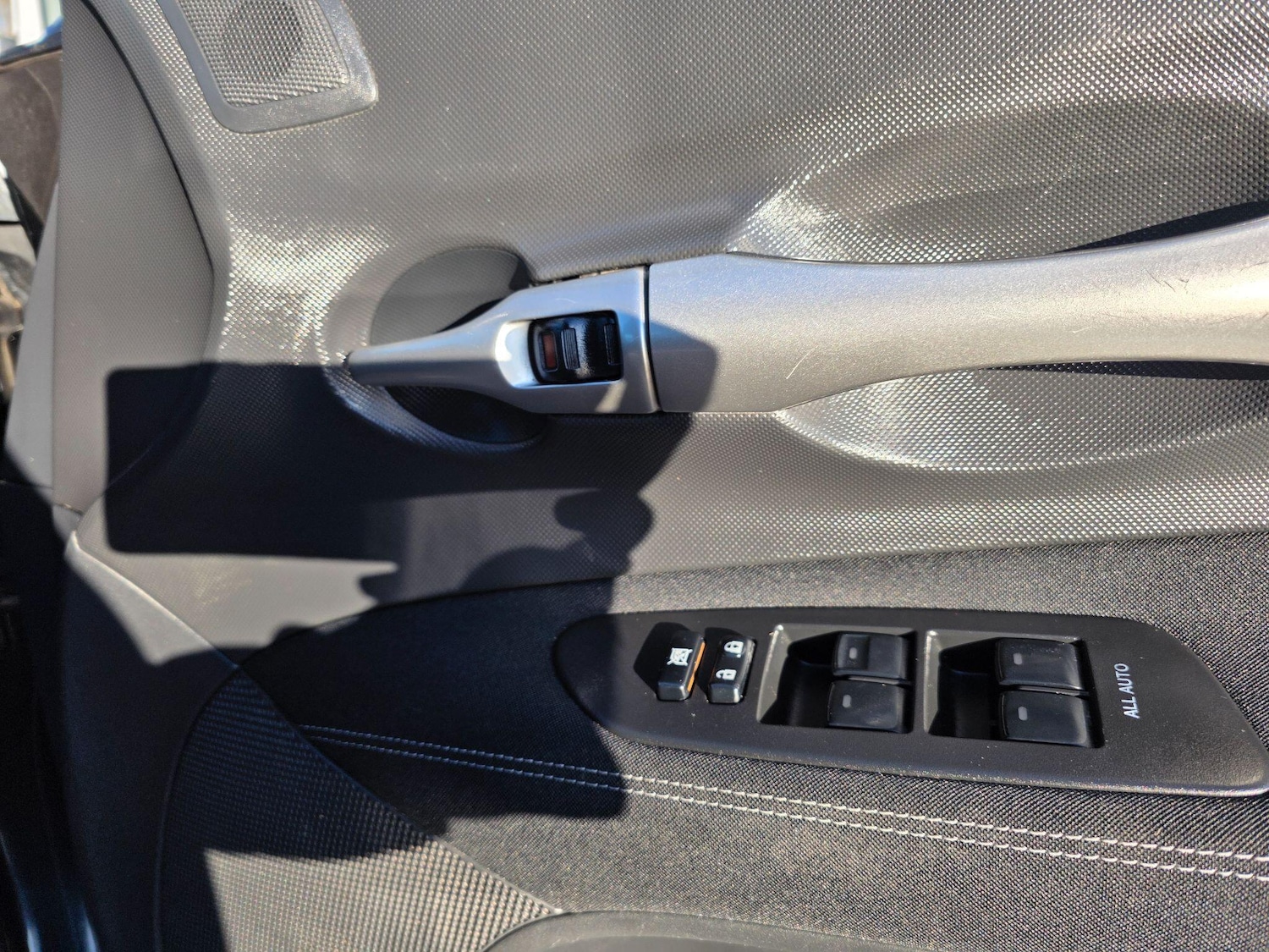 Used Toyota Auris 2012 for sale - 77468310: Photo 22