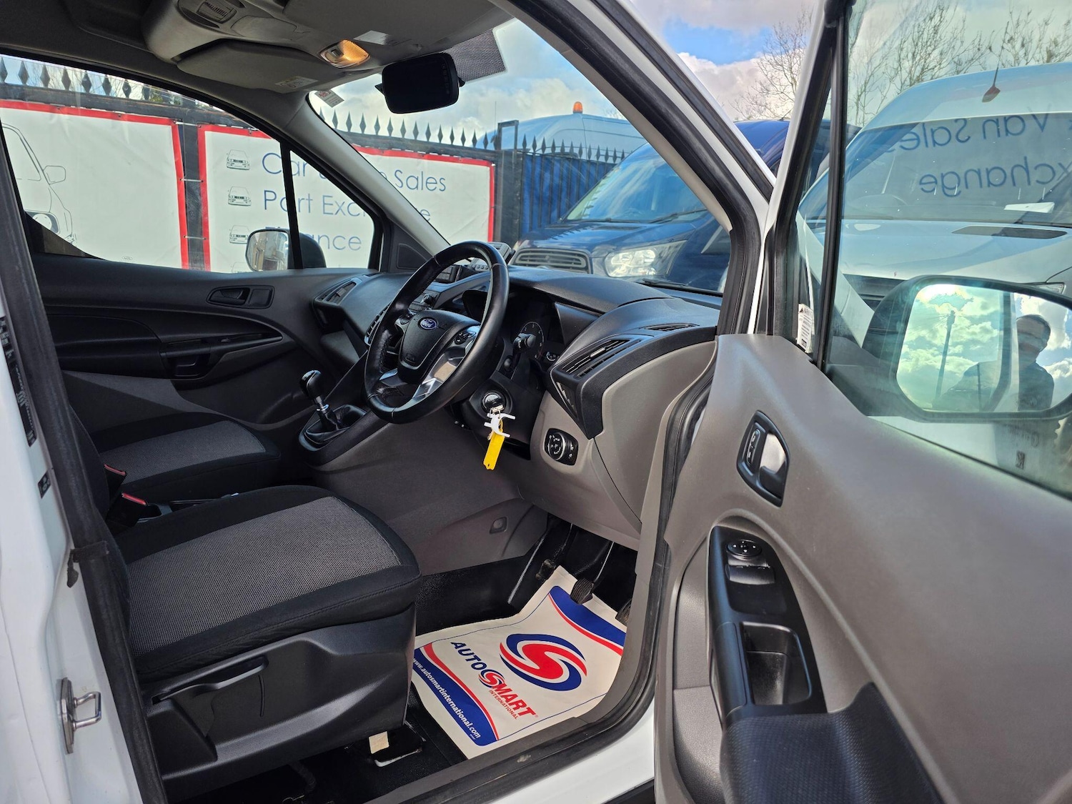 Used Ford Transit Connect 2019 for sale - 77710027: Photo 32