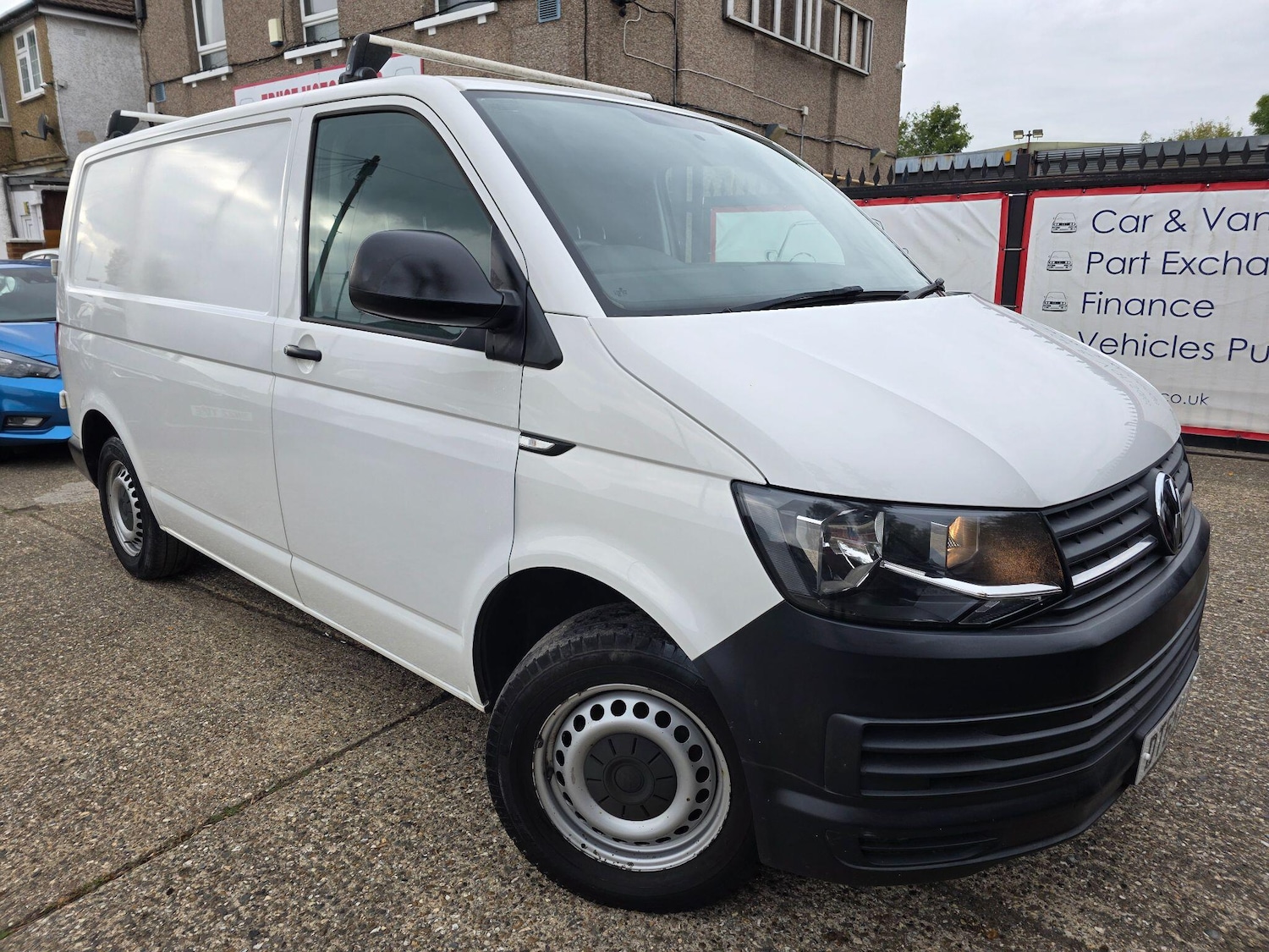 Used Volkswagen Transporter 2016 for sale - 76315222: Photo 1