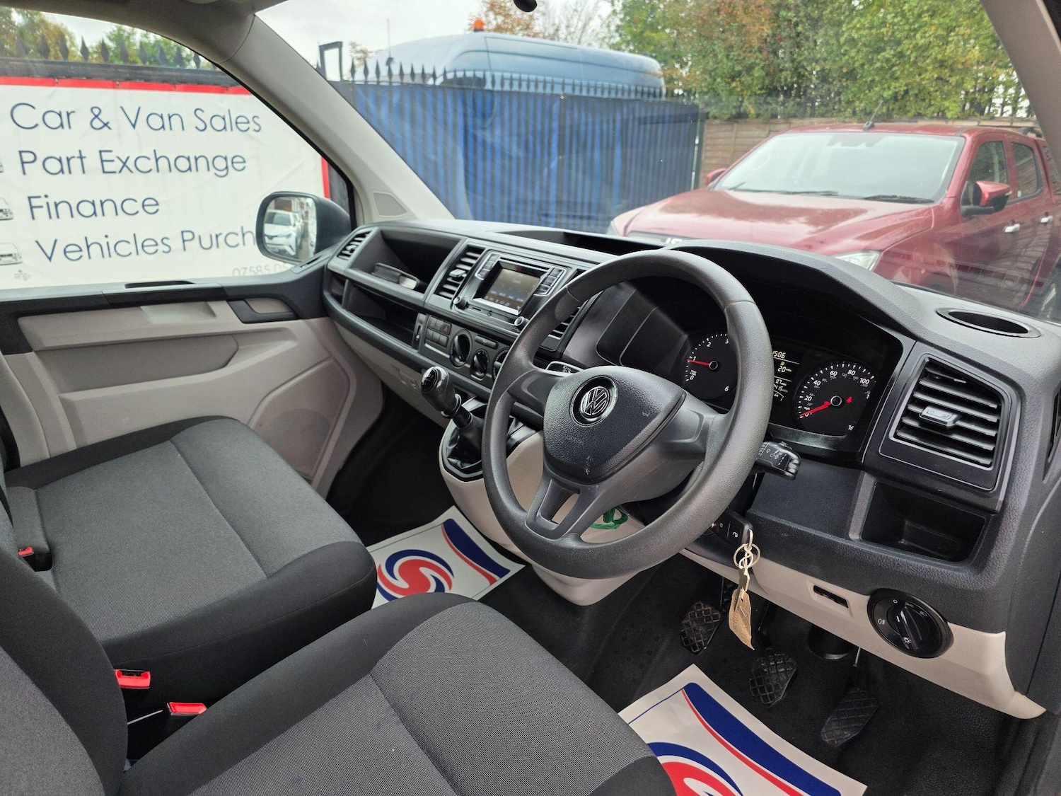 Used Volkswagen Transporter 2016 for sale - 76315222: Photo 11