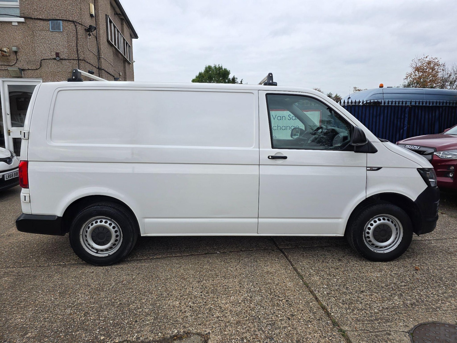 Used Volkswagen Transporter 2016 for sale - 76315222: Photo 2