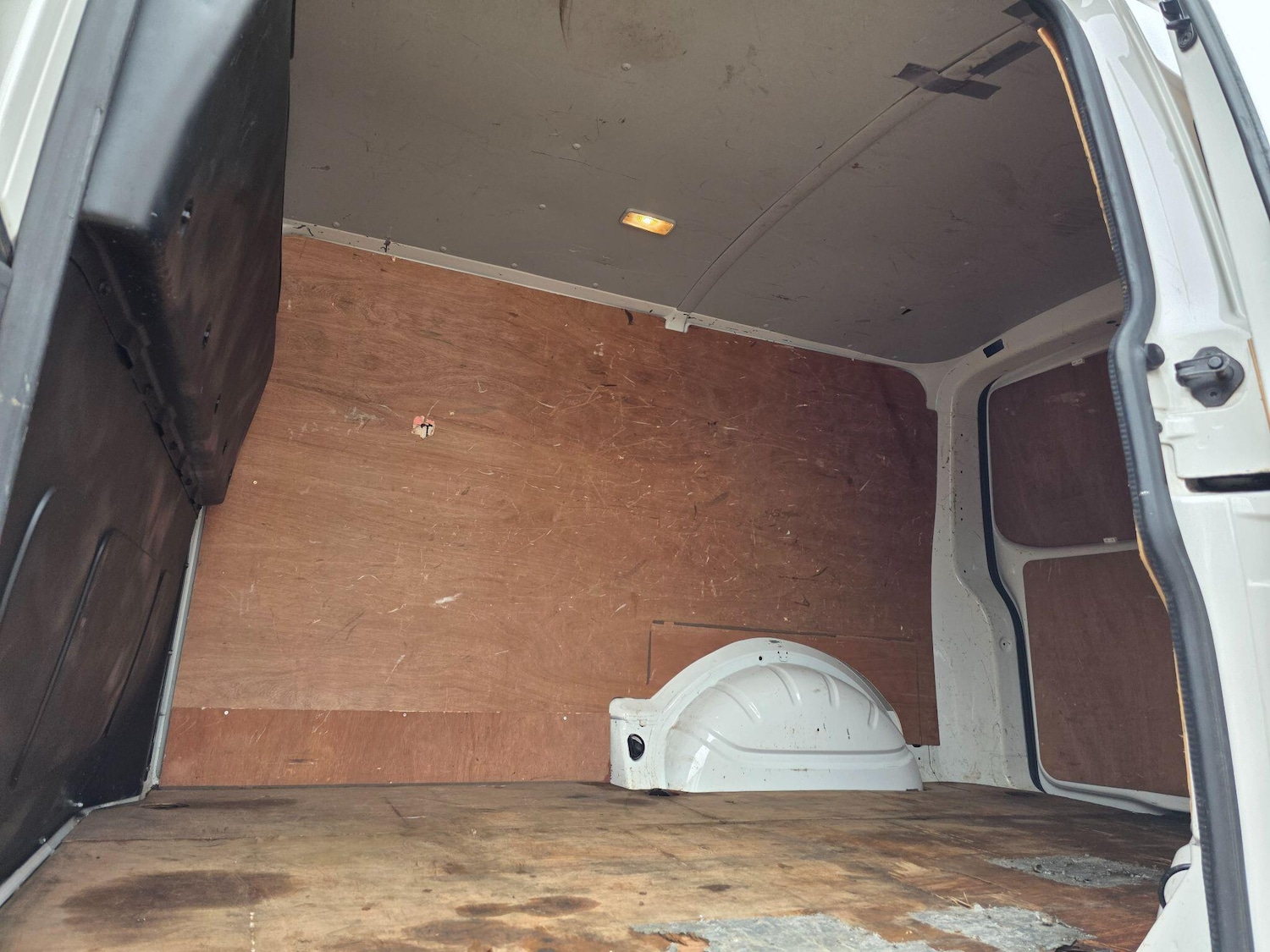 Used Volkswagen Transporter 2016 for sale - 76315222: Photo 28