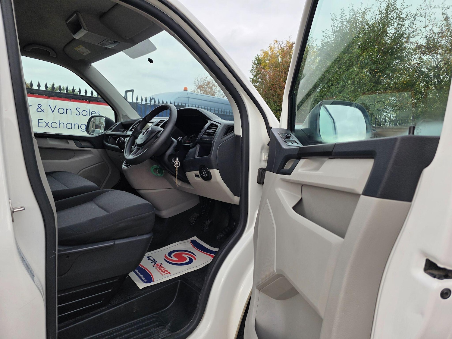 Used Volkswagen Transporter 2016 for sale - 76315222: Photo 32