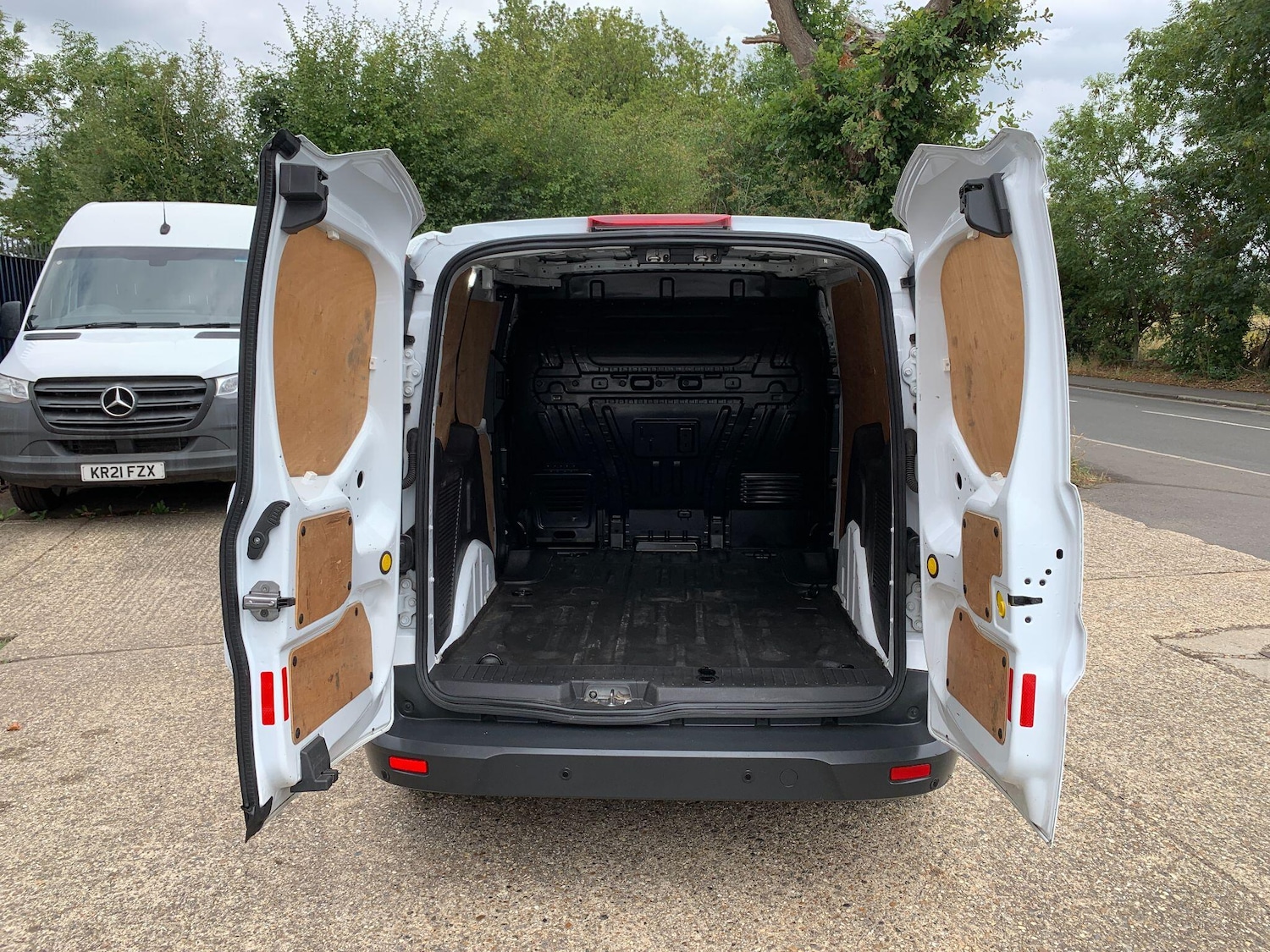 Used Volkswagen Caddy Maxi 2019 for sale - 76995157: Photo 6