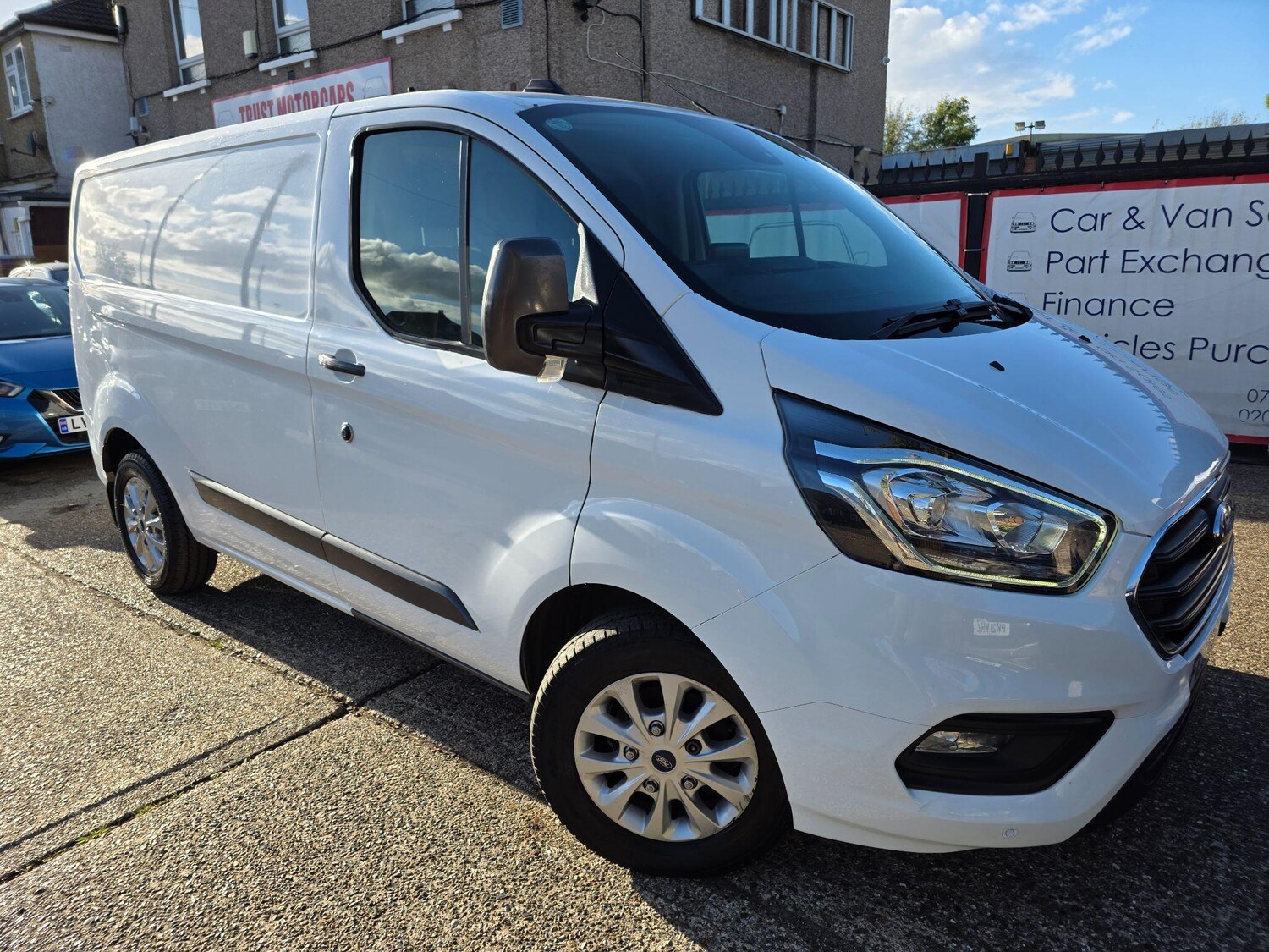 Used Ford Transit Custom 2019 for sale - 76371328: Photo 1