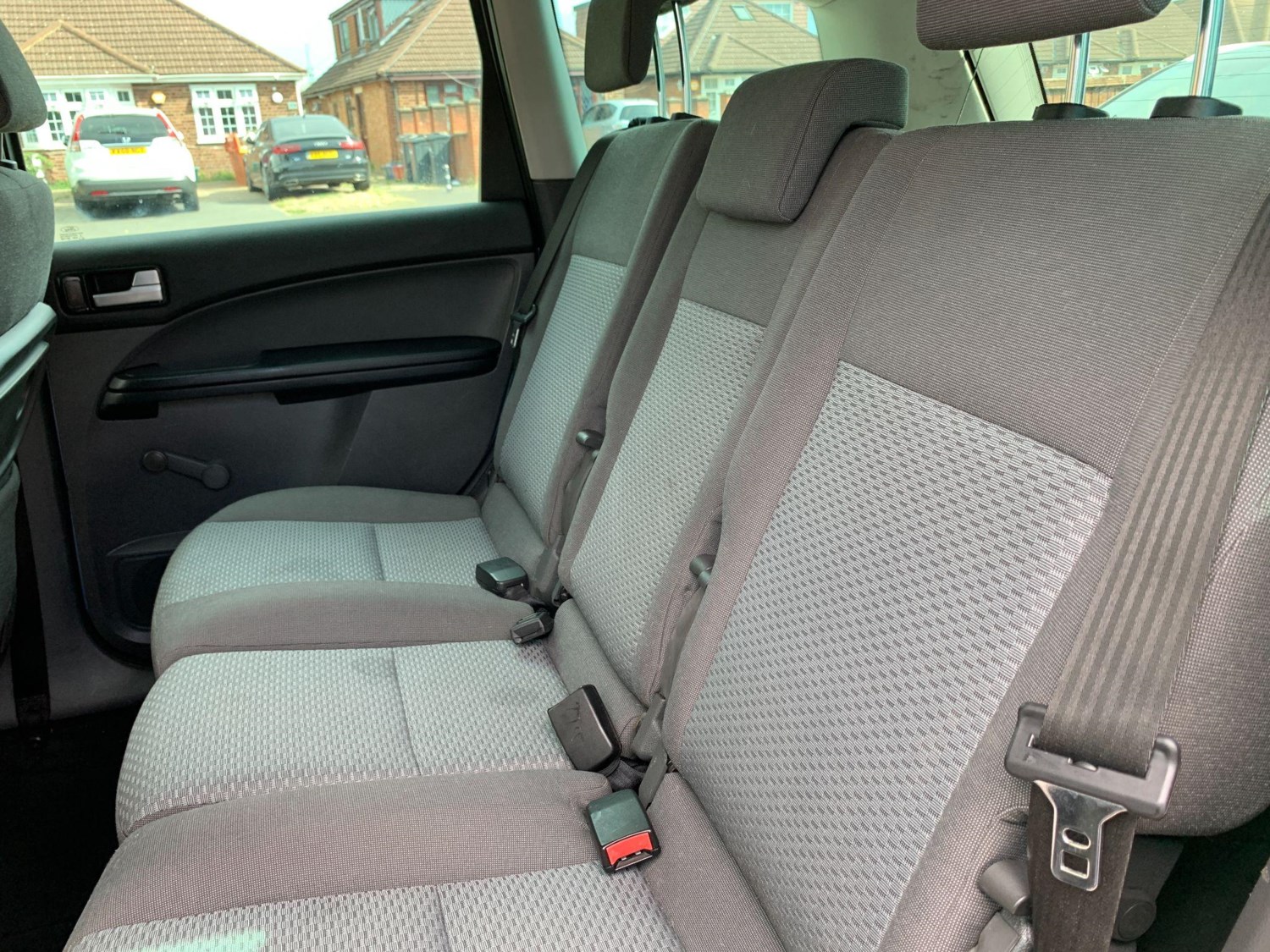 Ford Focus C-Max (07) - 1.6 16v Zetec 5dr - Image 15