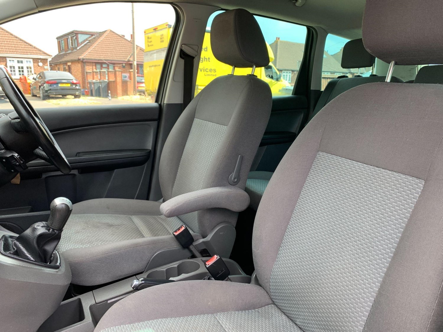 Ford Focus C-Max (07) - 1.6 16v Zetec 5dr - Image 17