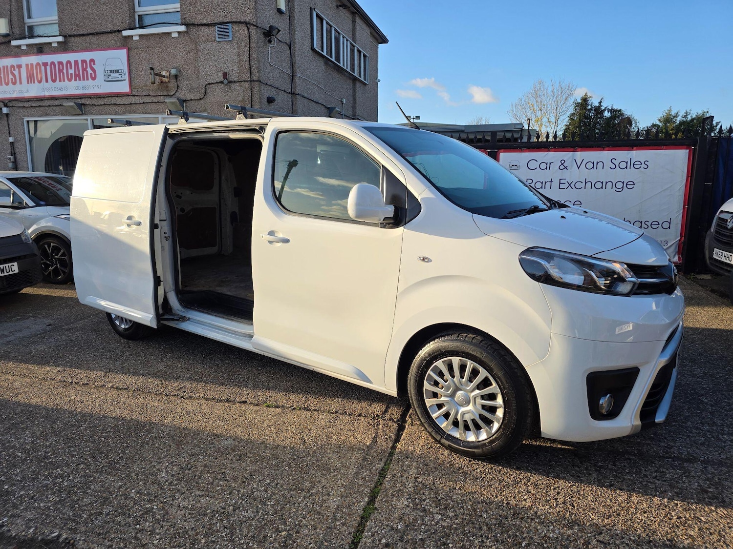 Used Toyota ProAce 2017 for sale - 76632829: Photo 16