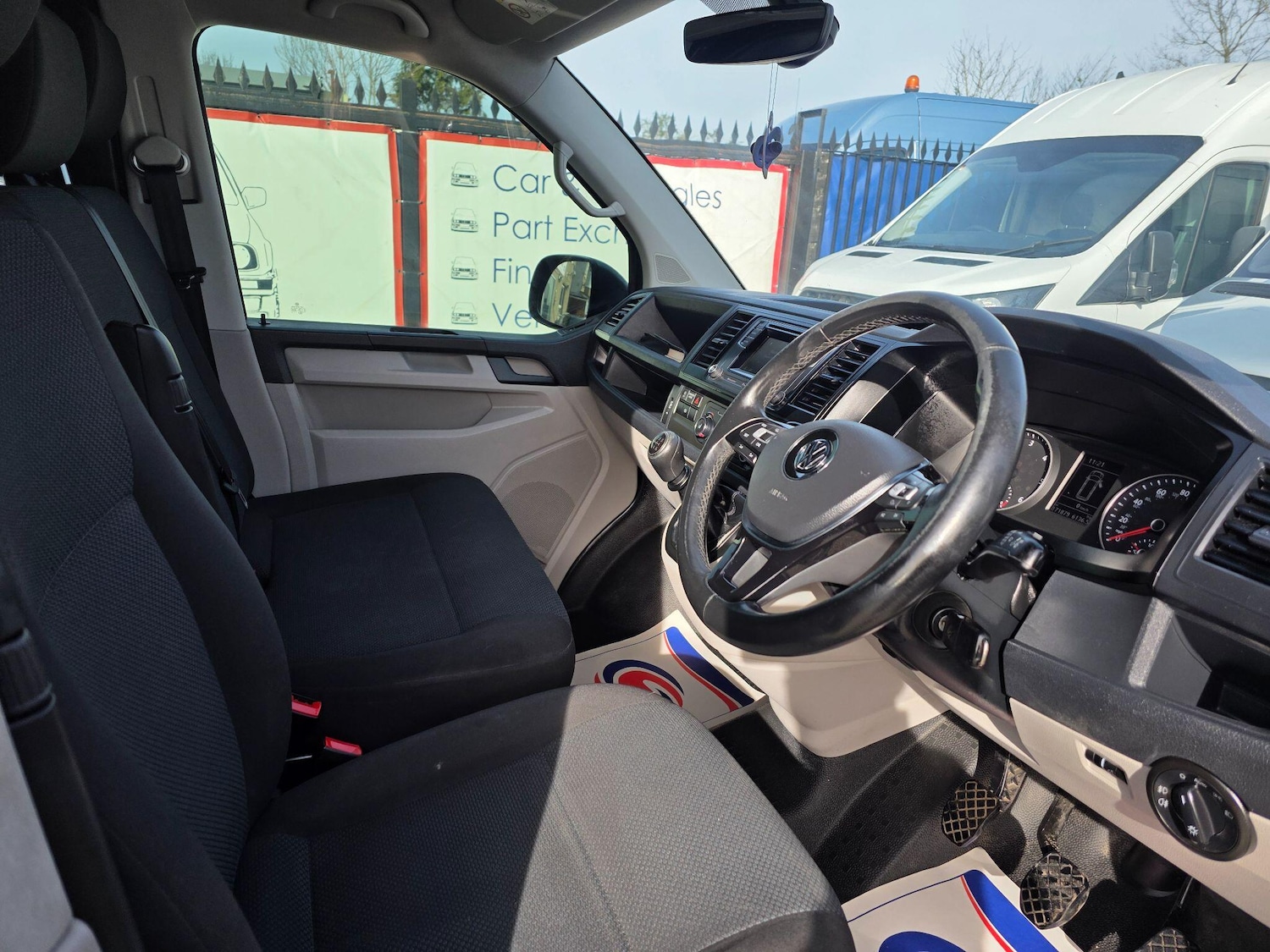 Used Volkswagen Transporter 2016 for sale - 77585657: Photo 11