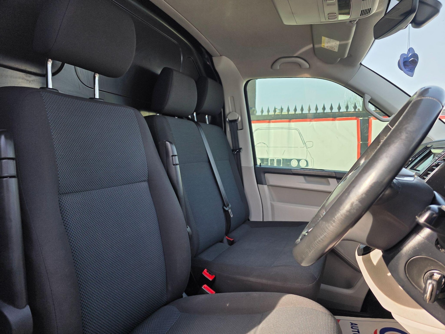 Used Volkswagen Transporter 2016 for sale - 77585657: Photo 16