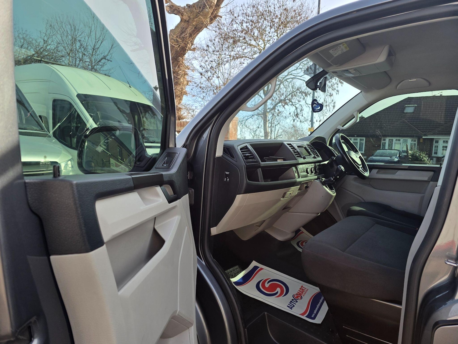 Used Volkswagen Transporter 2016 for sale - 77585657: Photo 38