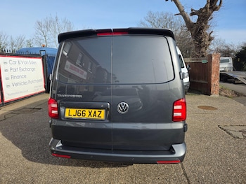 Used Volkswagen Transporter 2016 for sale - 77585657: Photo