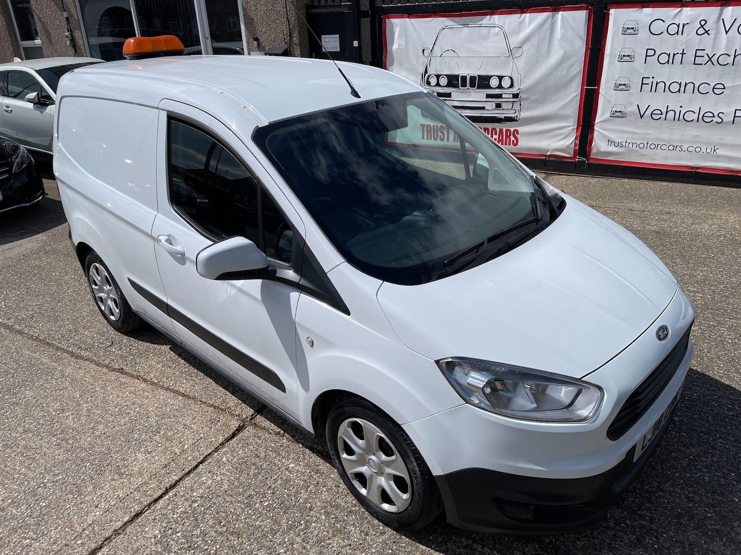Used Ford Transit Courier 2018 for sale - 76991345: Photo 19