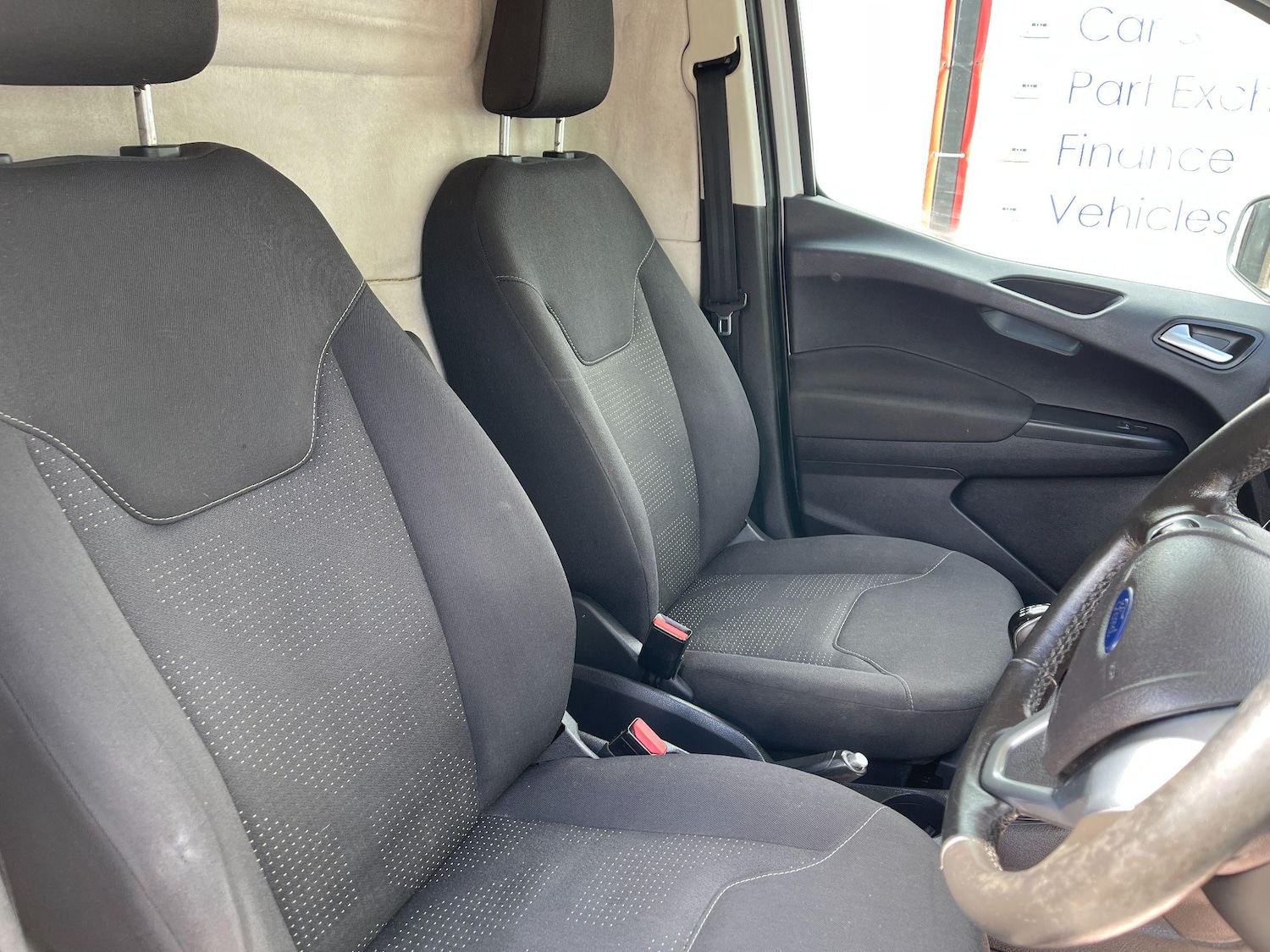 Used Ford Transit Courier 2018 for sale - 76991345: Photo 23