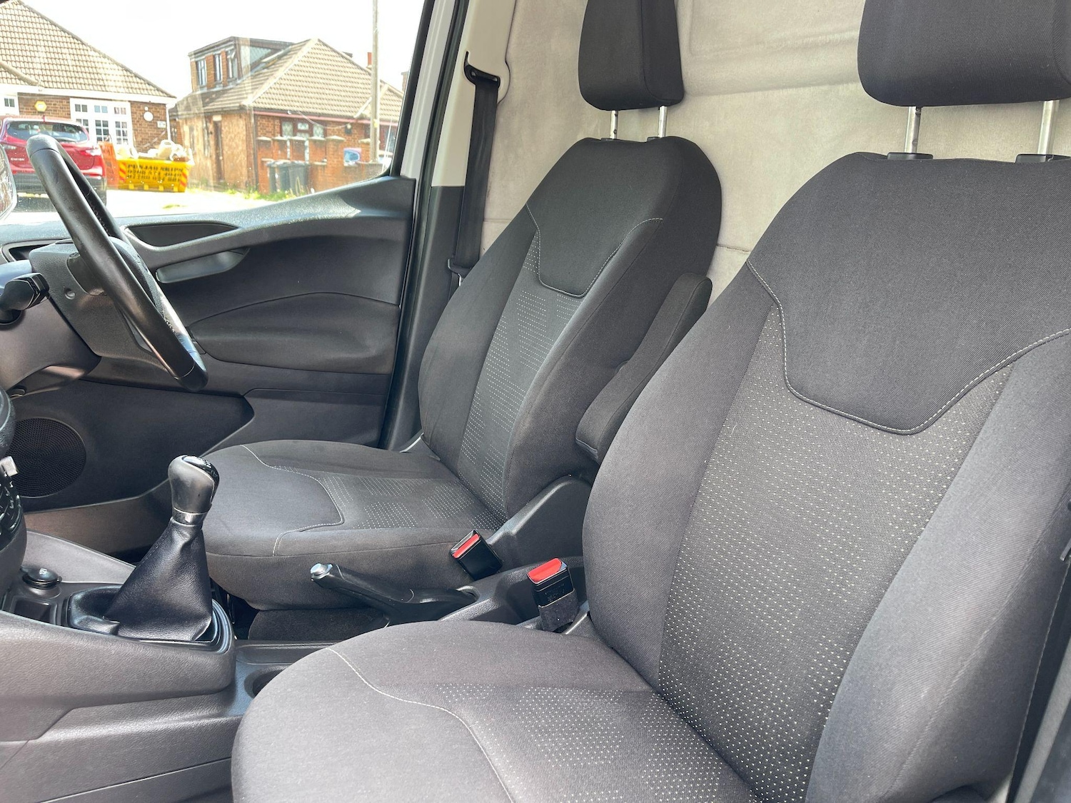 Used Ford Transit Courier 2018 for sale - 76991345: Photo 25