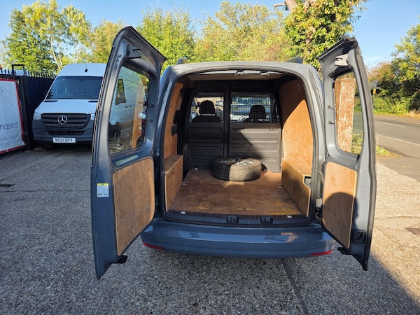 Used Volkswagen Caddy 2017 for sale - 76042110: Photo 5