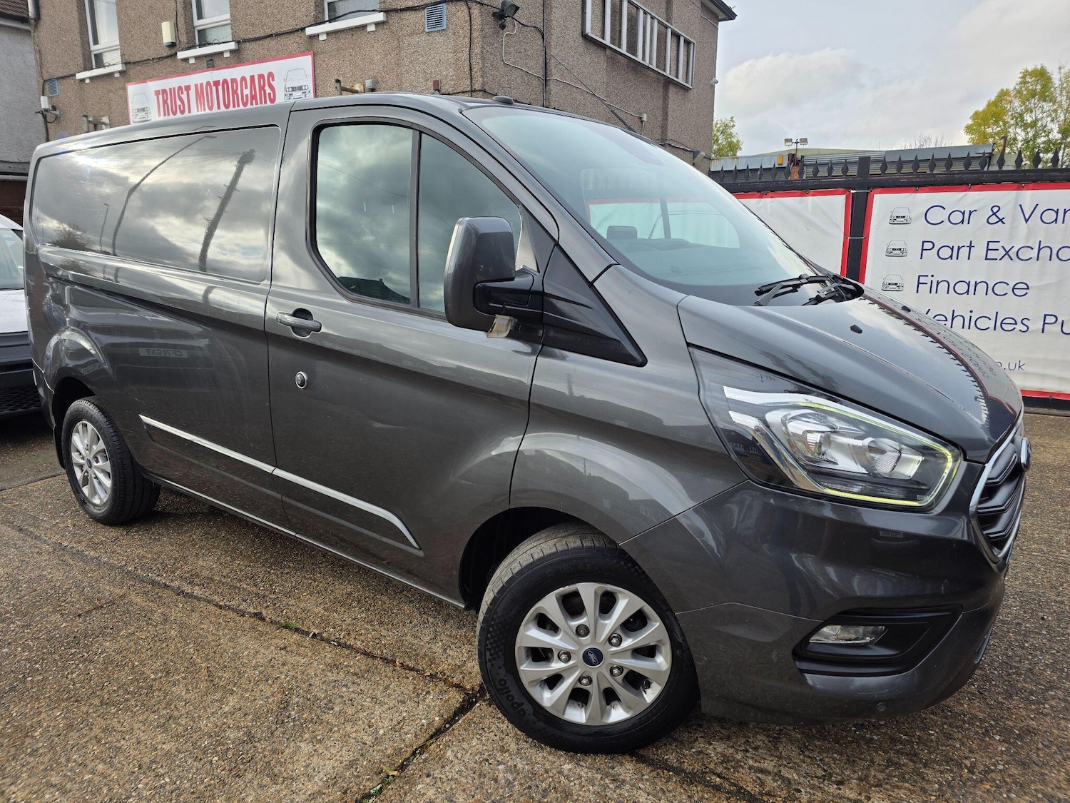 Used Ford Transit Custom 2018 for sale - 76498556: Photo 1