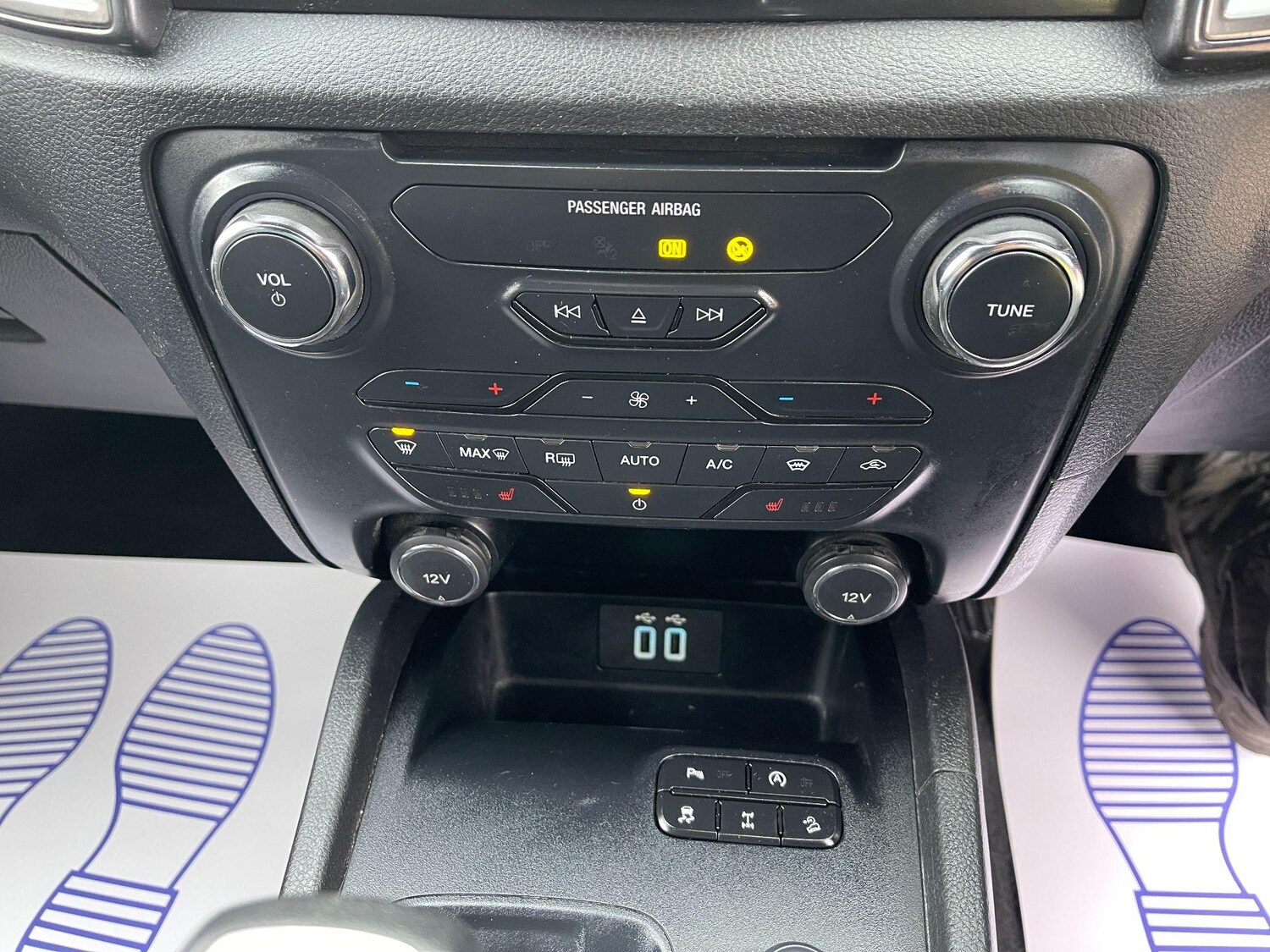 Vehicle 28