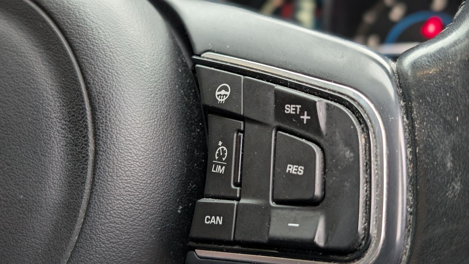 Used Jaguar XE 2016 for sale - 77022906: Photo 17