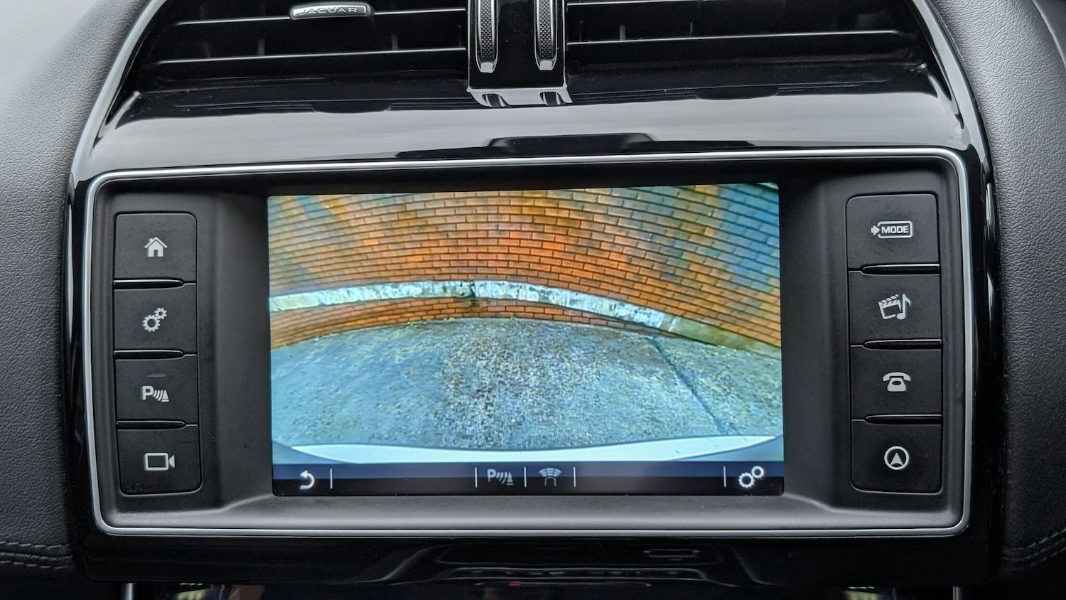 Used Jaguar XE 2016 for sale - 77022906: Photo 25