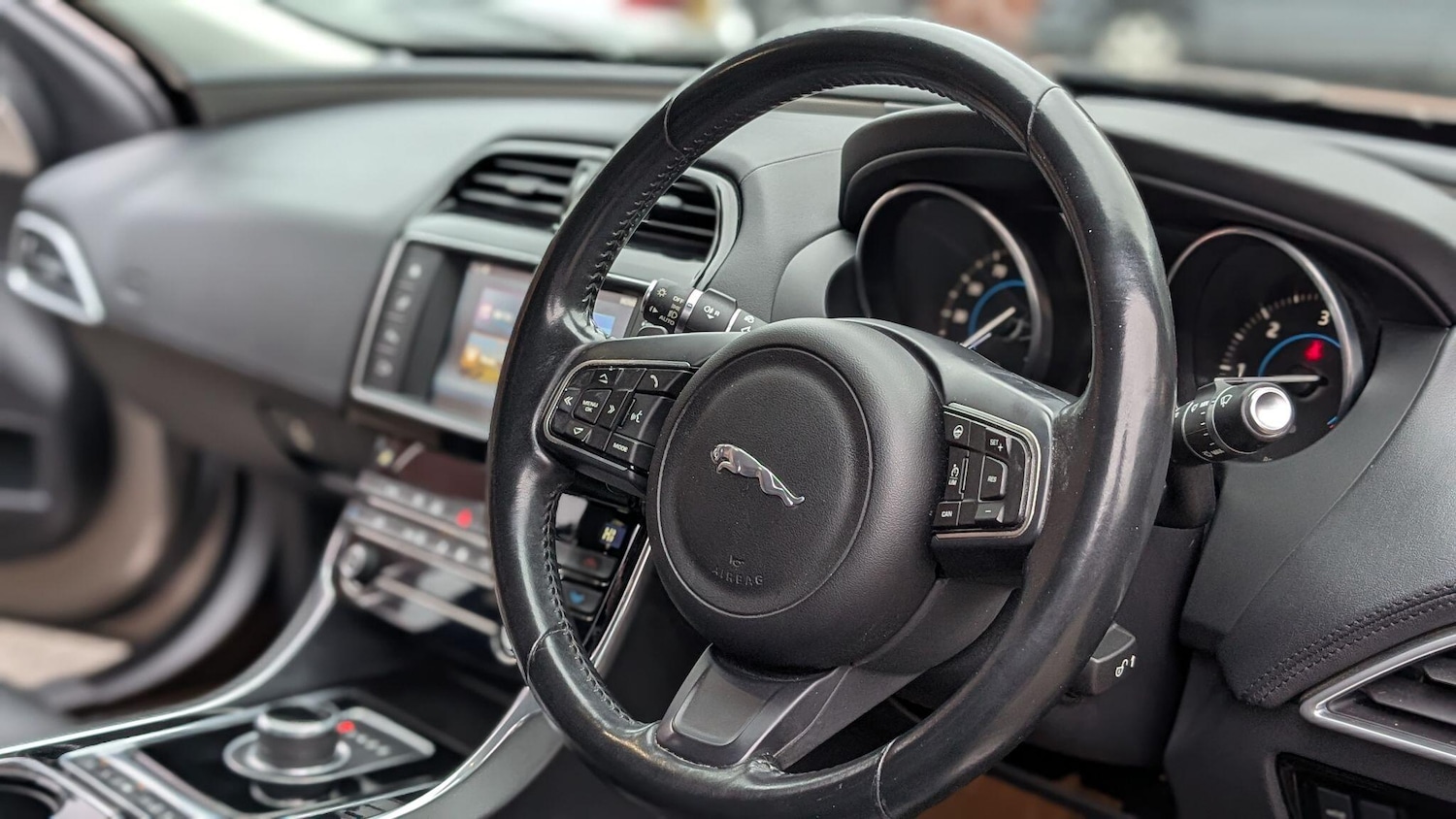 Used Jaguar XE 2016 for sale - 77022906: Photo 29