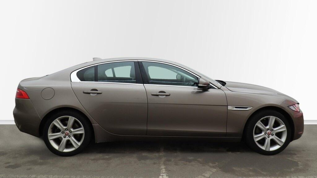 Used Jaguar XE 2016 for sale - 77022906: Photo 5