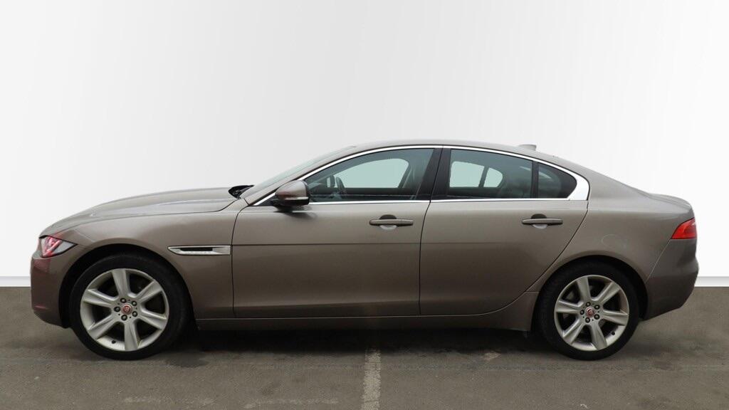 Used Jaguar XE 2016 for sale - 77022906: Photo 6