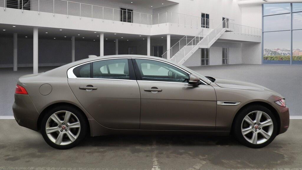 Used Jaguar XE 2016 for sale - 77022906: Photo 7