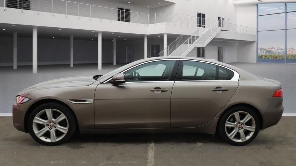Used Jaguar XE 2016 for sale - 77022906: Photo 8