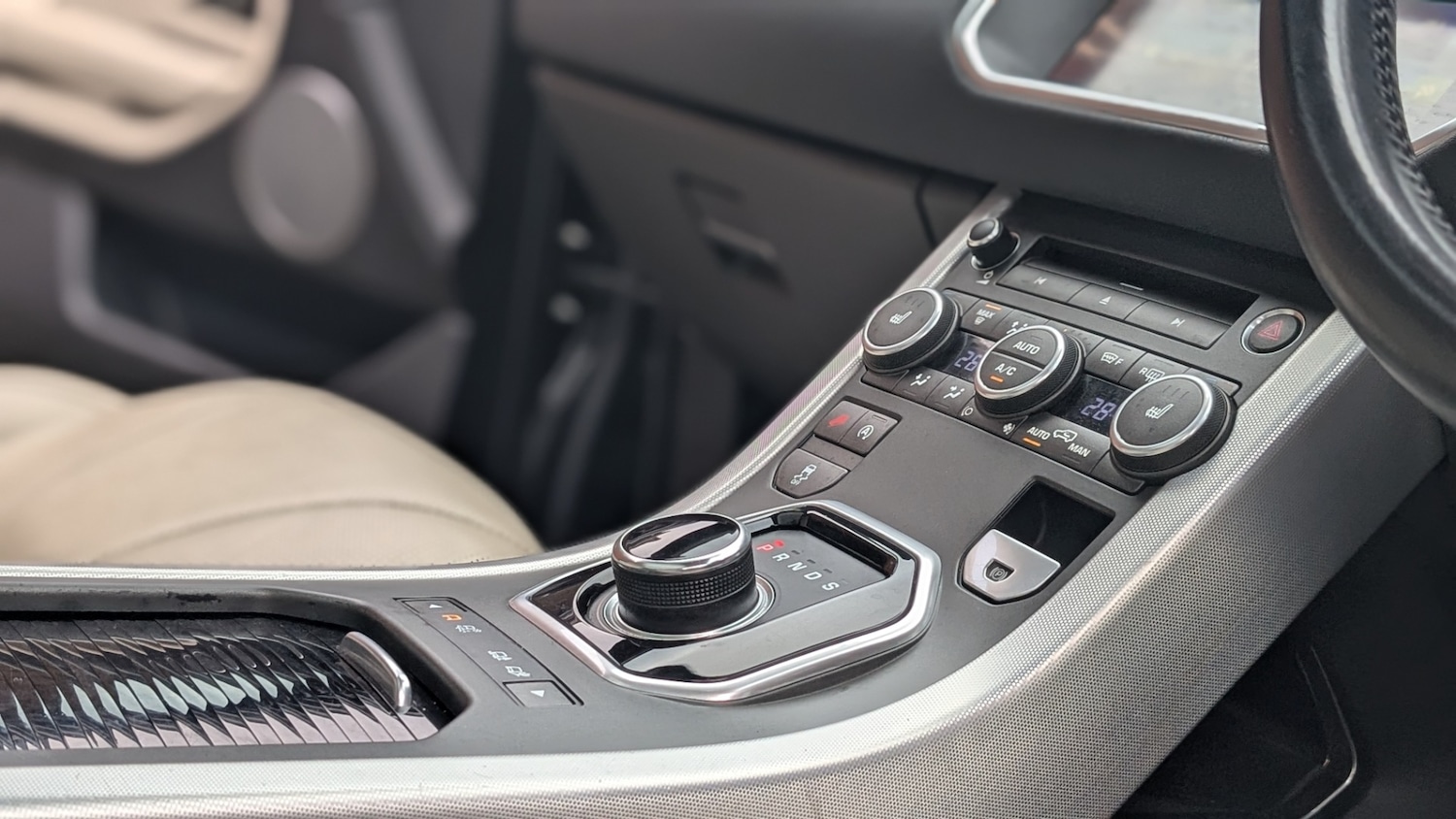 Used Land Rover Range Rover Evoque 2016 for sale - 76893234: Photo 16