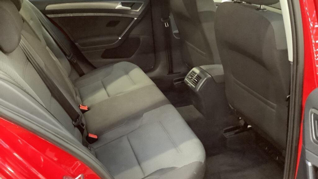 Used Volkswagen Golf 2013 for sale - 77022924: Photo 9