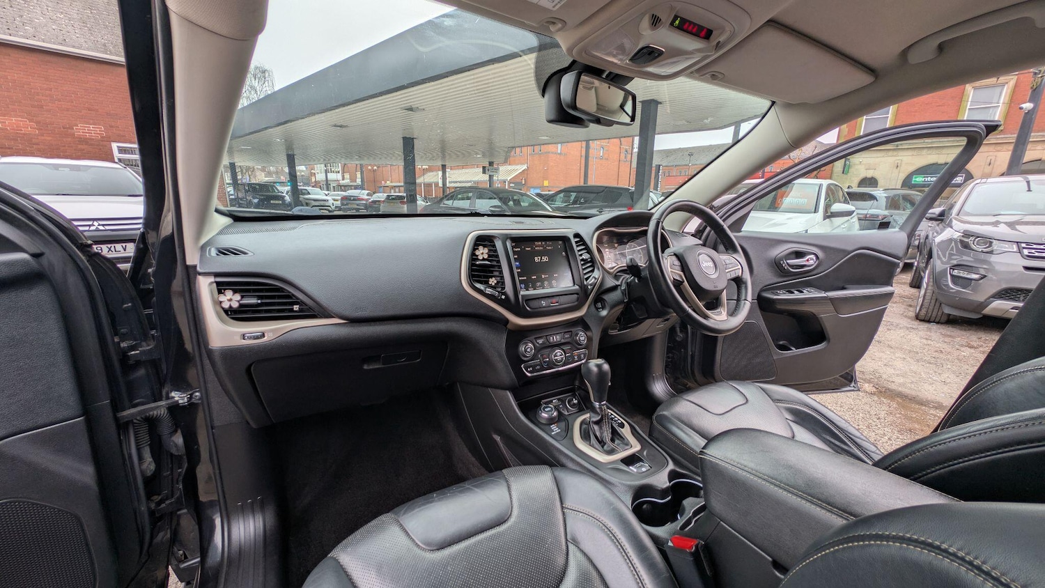 Used Jeep Cherokee 2015 for sale - 77799892: Photo 10