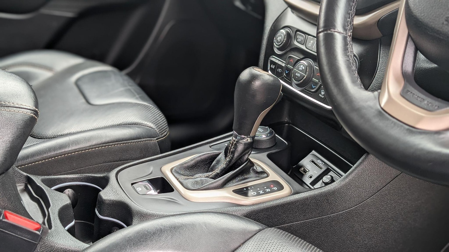 Used Jeep Cherokee 2015 for sale - 77799892: Photo 12