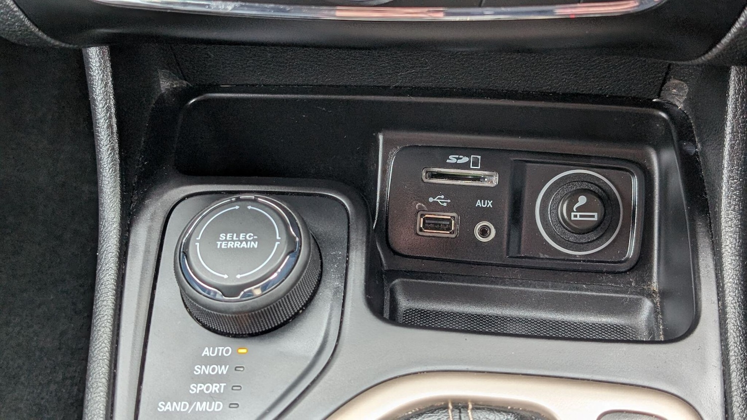 Used Jeep Cherokee 2015 for sale - 77799892: Photo 16