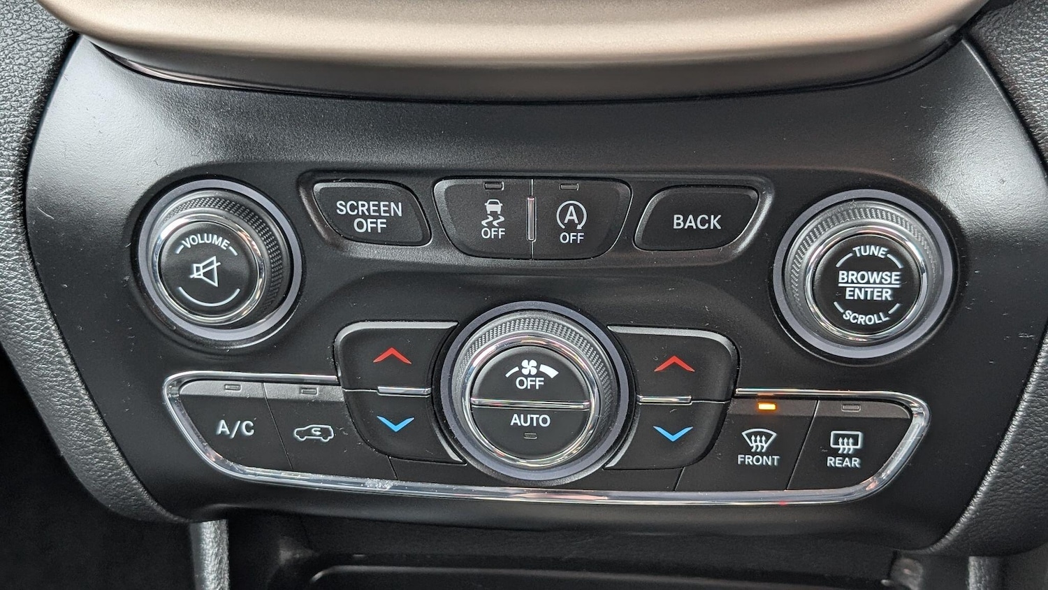 Used Jeep Cherokee 2015 for sale - 77799892: Photo 17