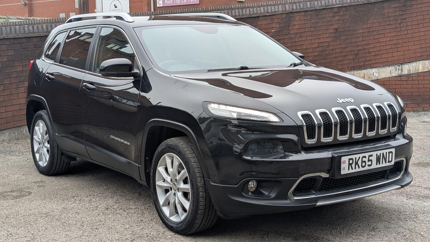 Used Jeep Cherokee 2015 for sale - 77799892: Photo 2
