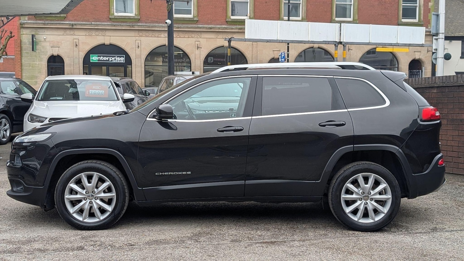 Used Jeep Cherokee 2015 for sale - 77799892: Photo 6