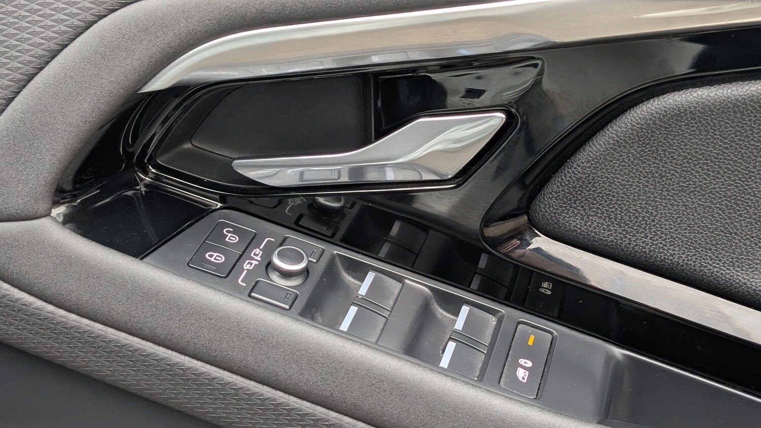 Used Land Rover Range Rover Evoque 2019 for sale - 77799890: Photo 28