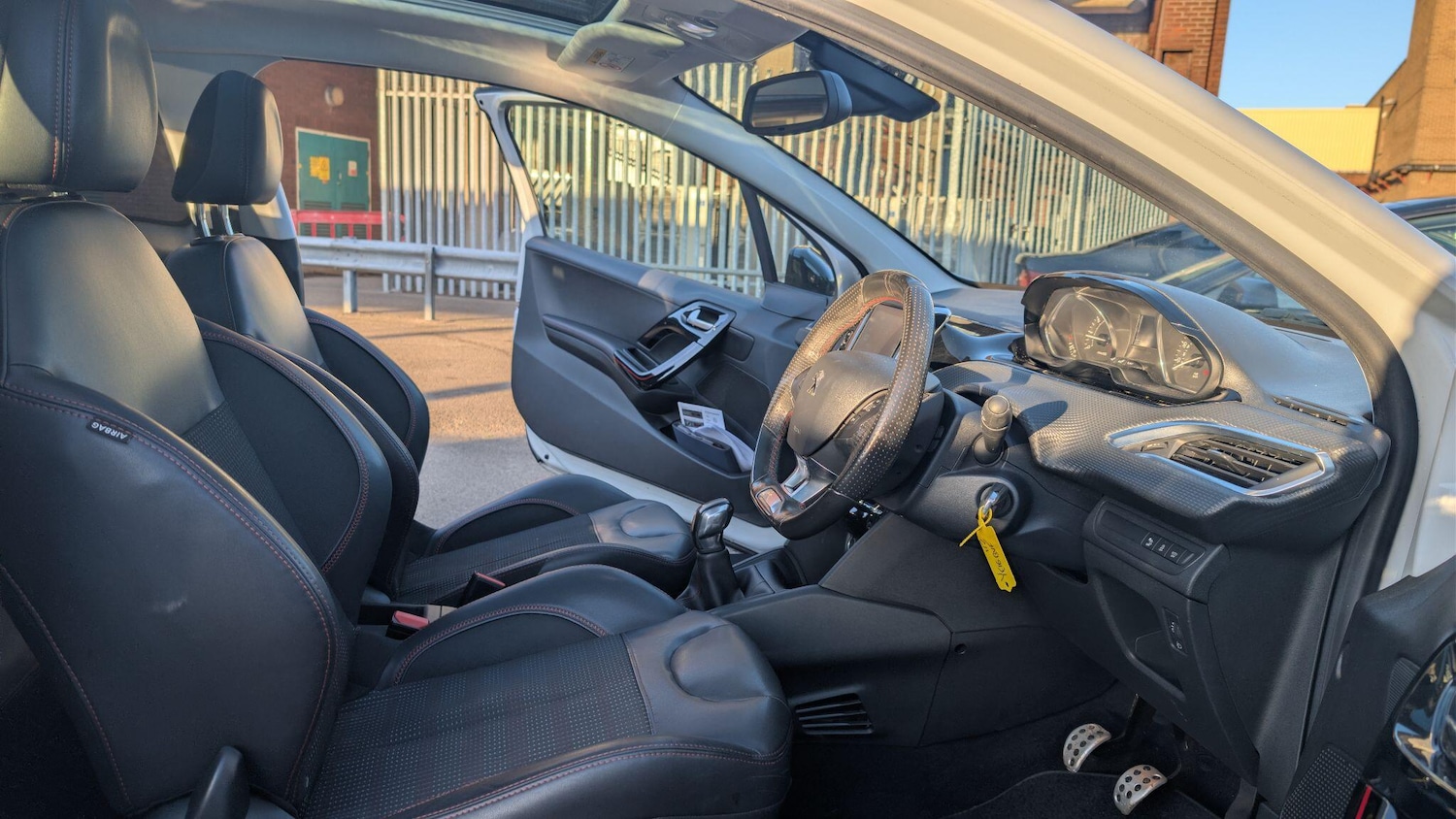 Used Peugeot 208 2016 for sale - 77092865: Photo 13