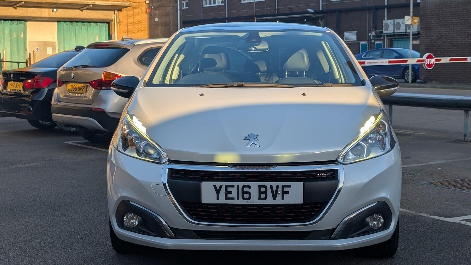 Used Peugeot 208 2016 for sale - 77092865: Photo 2