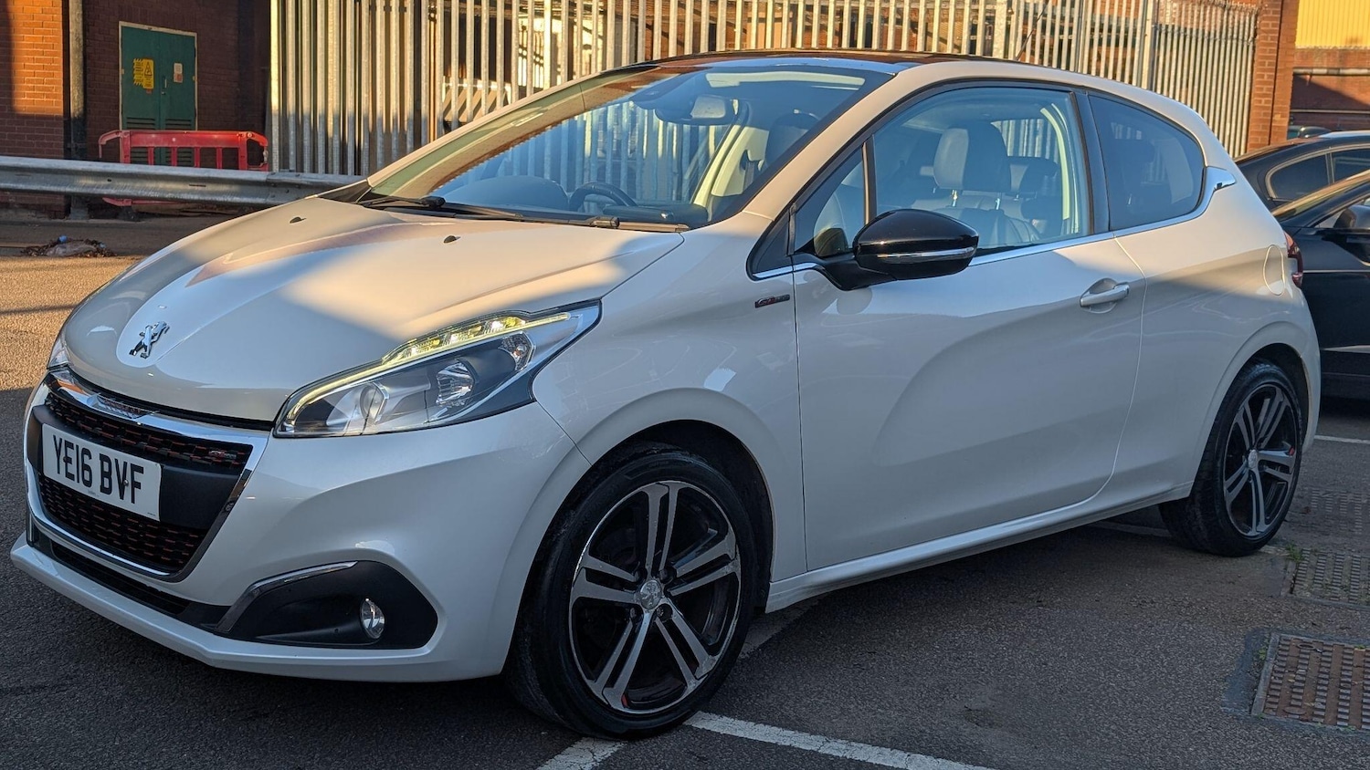 Used Peugeot 208 2016 for sale - 77092865: Photo 3