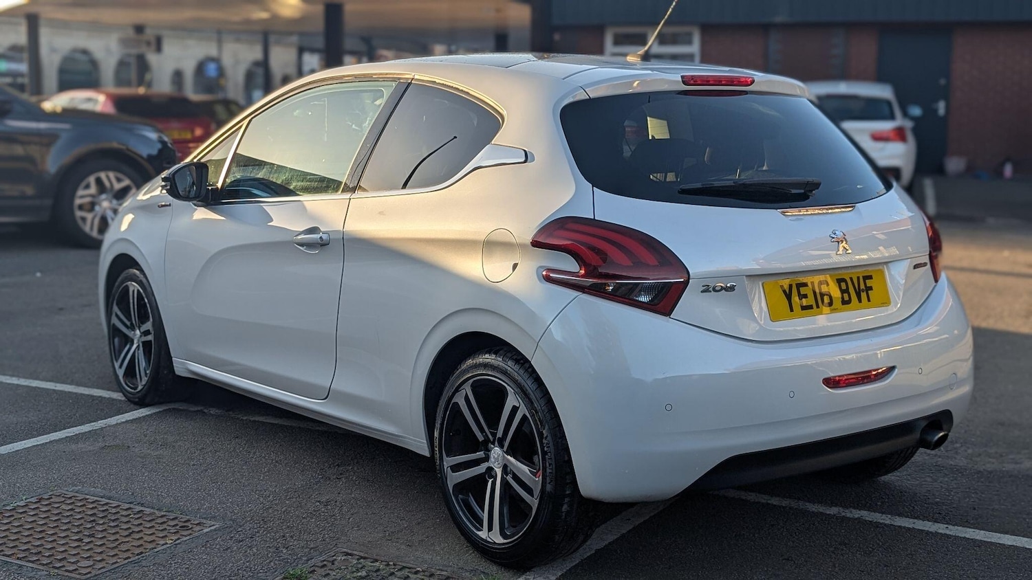 Used Peugeot 208 2016 for sale - 77092865: Photo 4