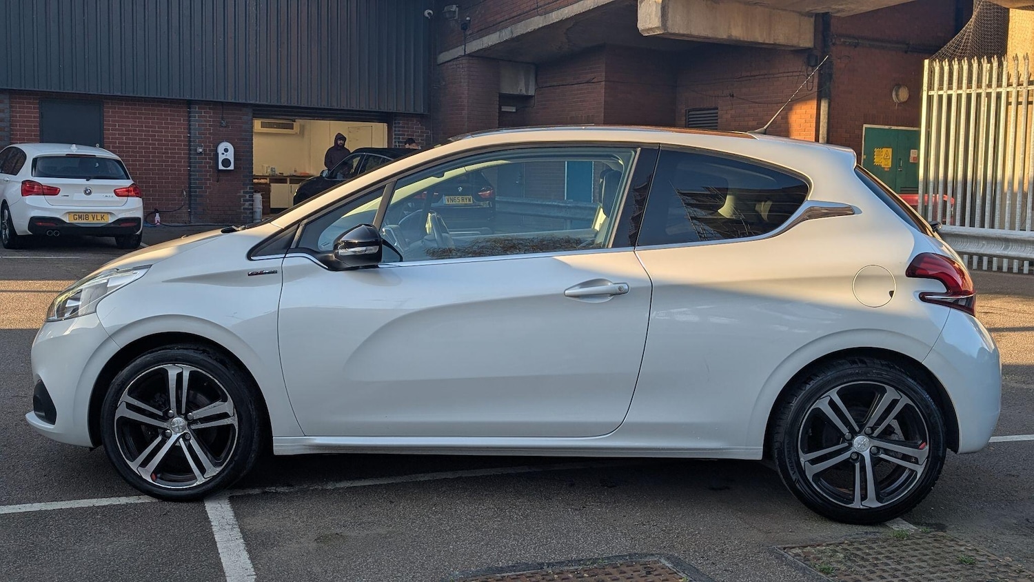 Used Peugeot 208 2016 for sale - 77092865: Photo 8