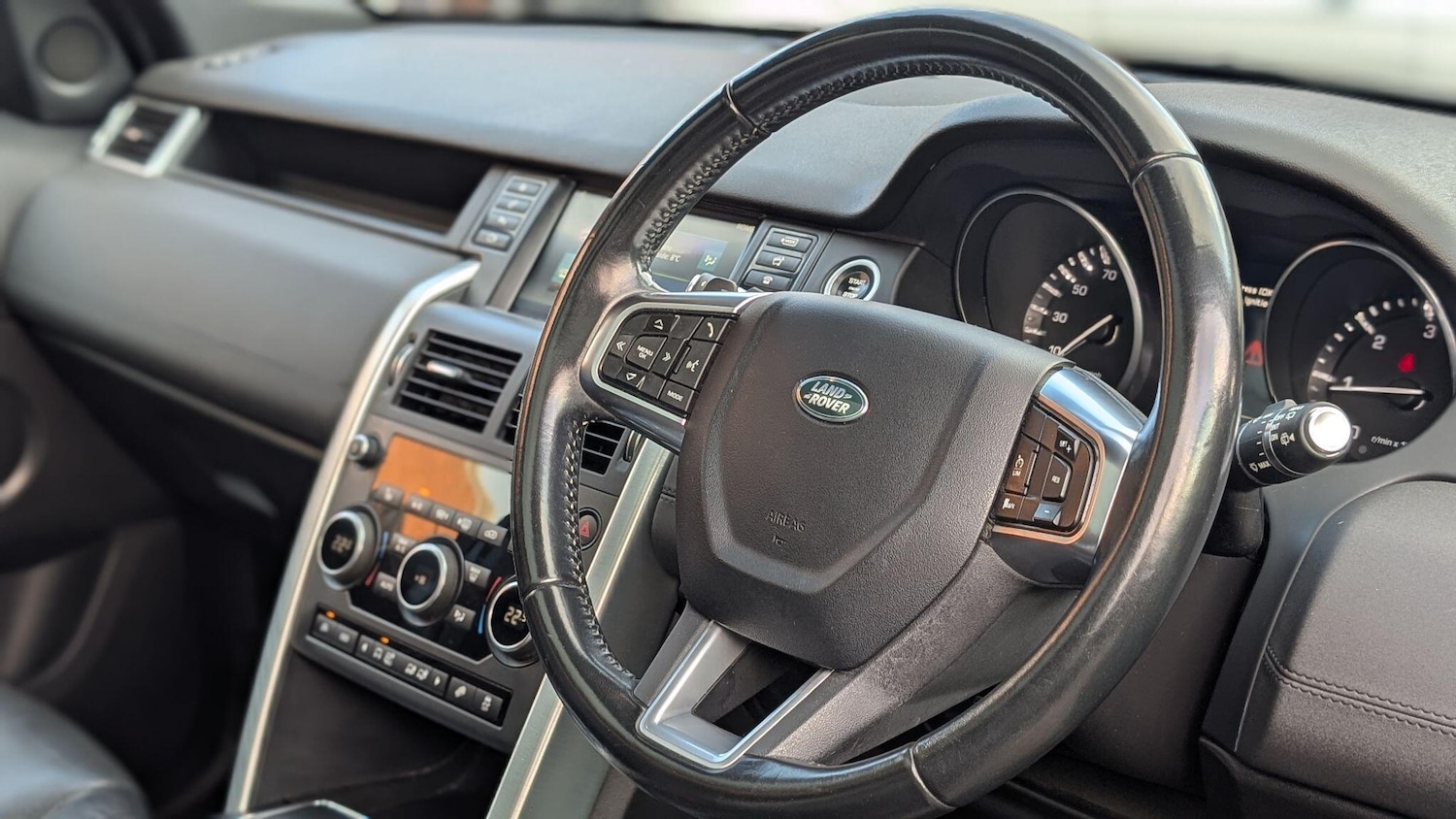 Used Land Rover Discovery Sport 2016 for sale - 77022922: Photo 32