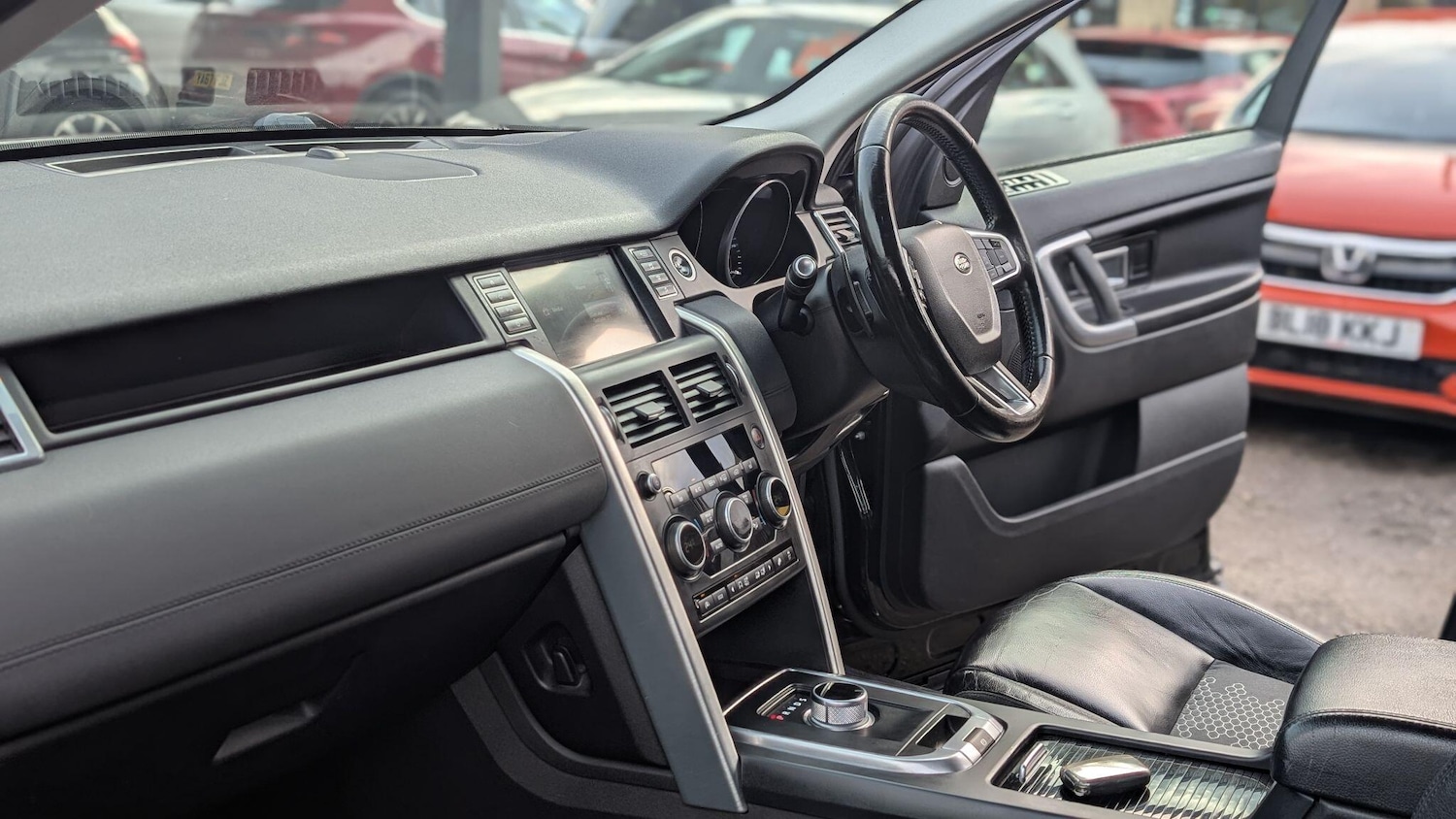 Used Land Rover Discovery Sport 2016 for sale - 77983057: Photo 12