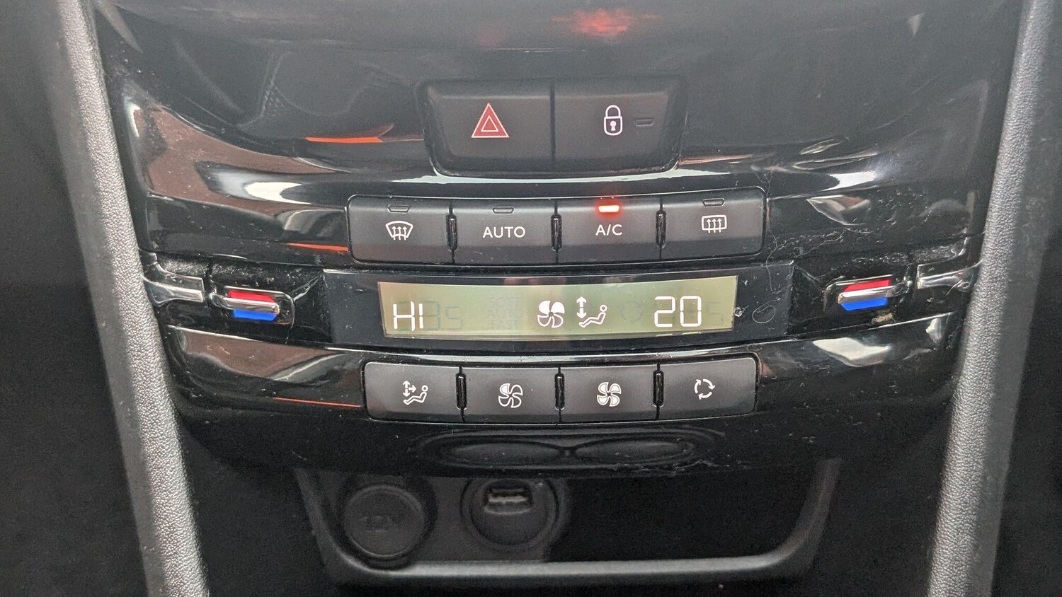 Used Peugeot 208 2019 for sale - 77022887: Photo 20