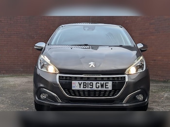 Used Peugeot 208 2019 for sale - 77022887: Photo
