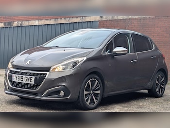 Used Peugeot 208 2019 for sale - 77022887: Photo