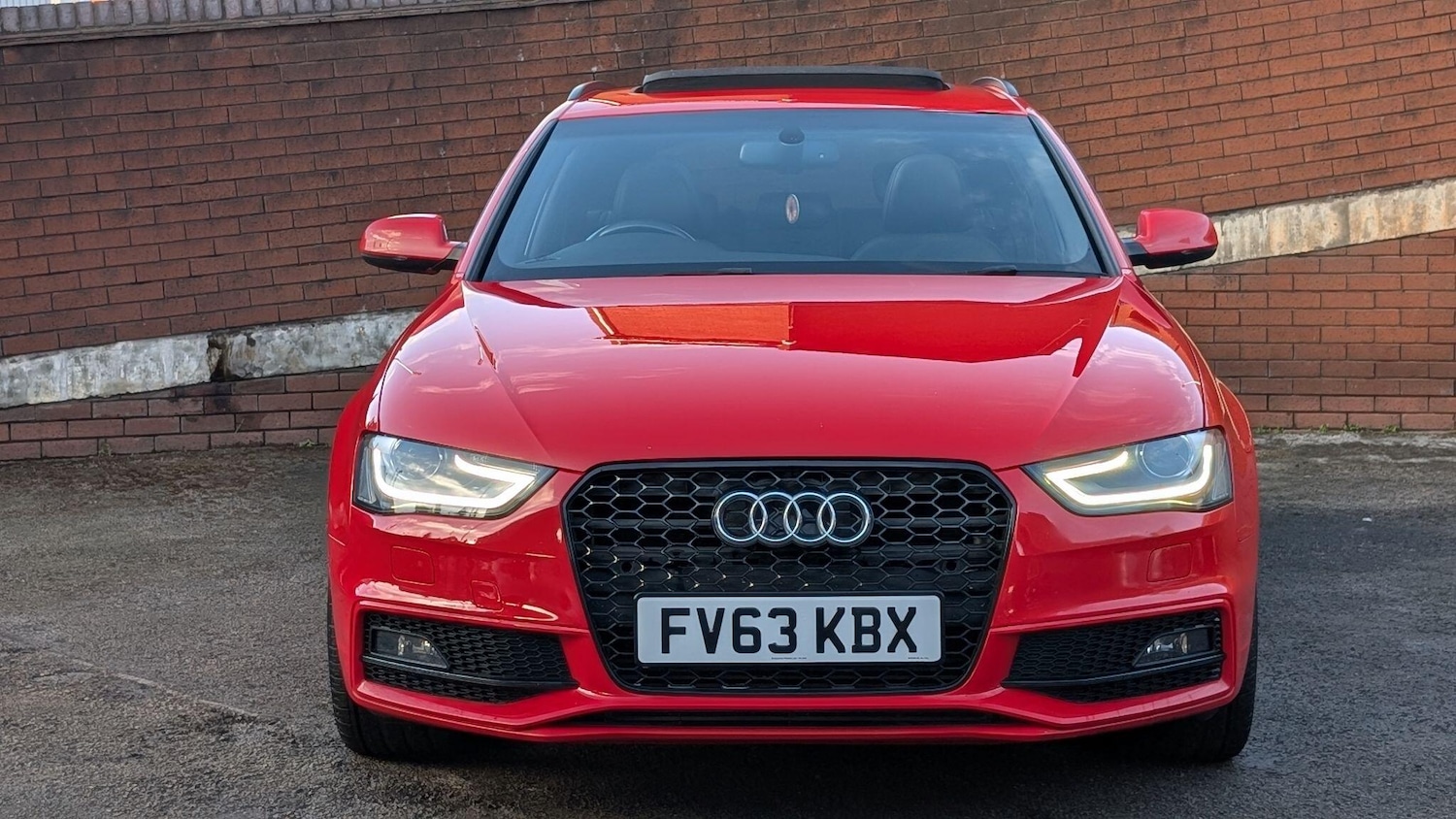 Used Audi A4 2013 for sale - 77311537: Photo 2